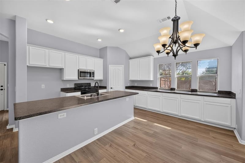 701 Abbey Lane, Midlothian TX 76065 - Photo 2