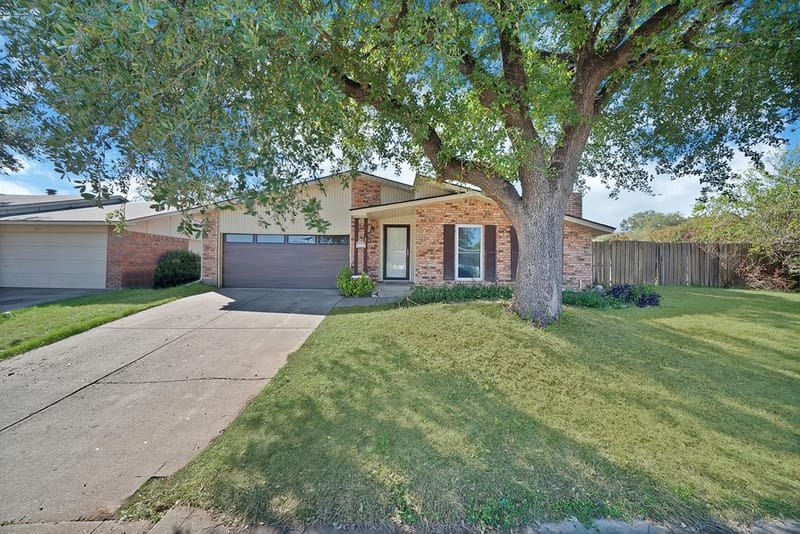 7124 Baird Drive, Fort Worth TX 76134 - Photo 3