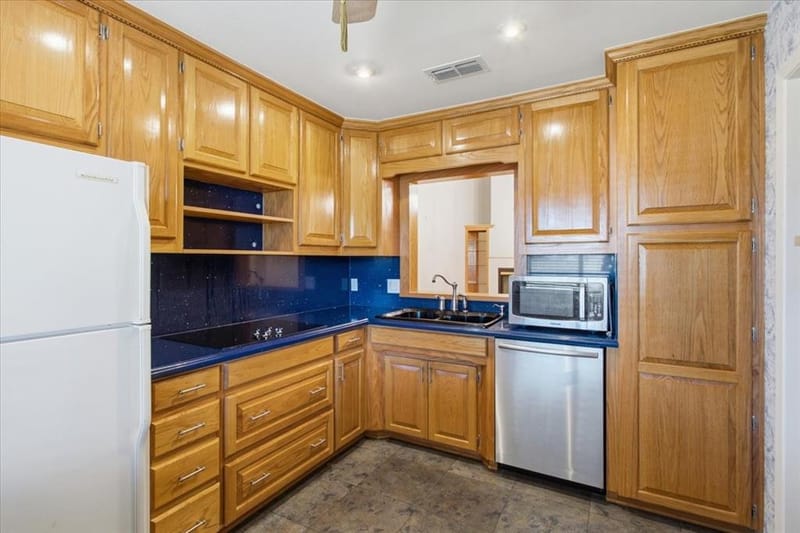 801 W Russell Avenue # 103, Bonham TX 75418 - Photo 6