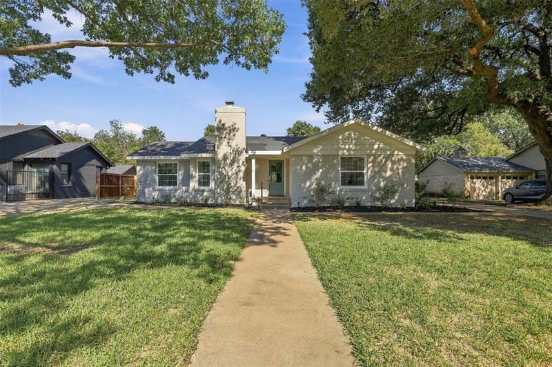 3736 W Biddison Street, Fort Worth TX 76109