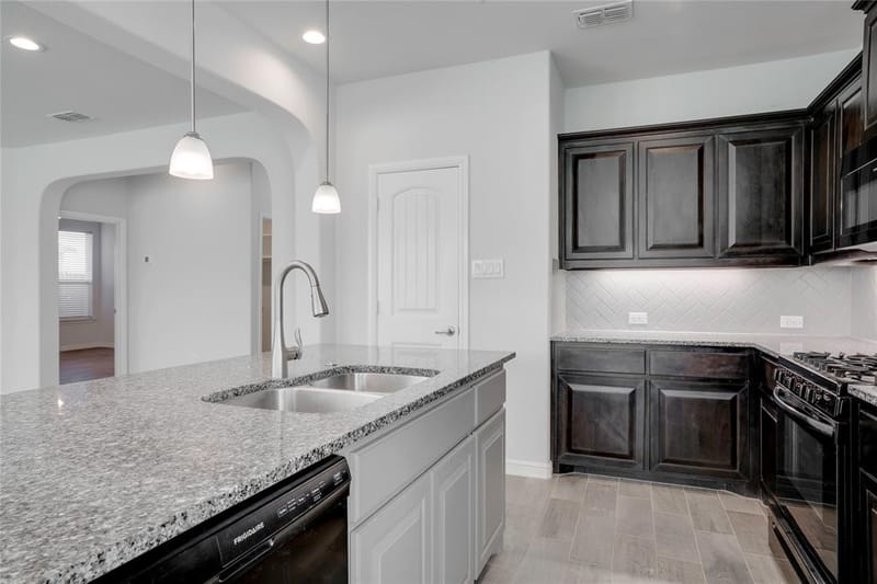 1008 Madelia Avenue, Fort Worth TX 76177 - Photo 9