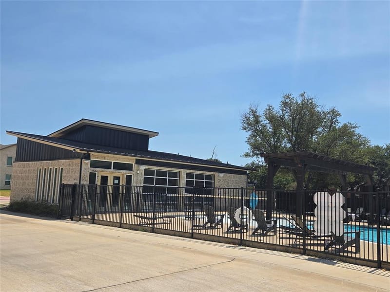 9839 Romo Street, Irving TX 75063 - Photo 37