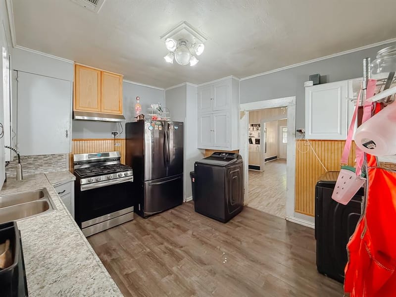 401 S 30th Street, Corsicana TX 75110 - Photo 8