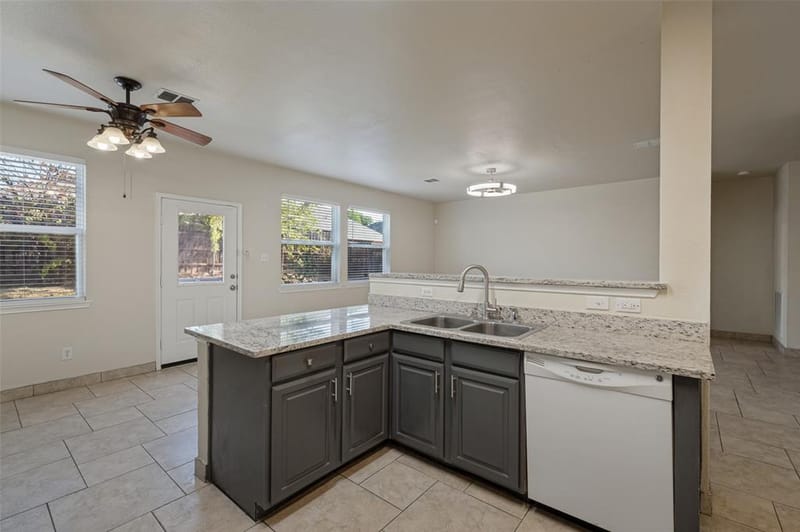 1905 Peppertree Drive, Little Elm TX 75068 - Photo 9