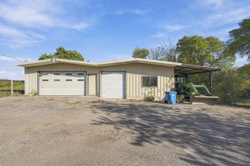 830 Truman Circle, Lancaster TX 75146 - Photo 2