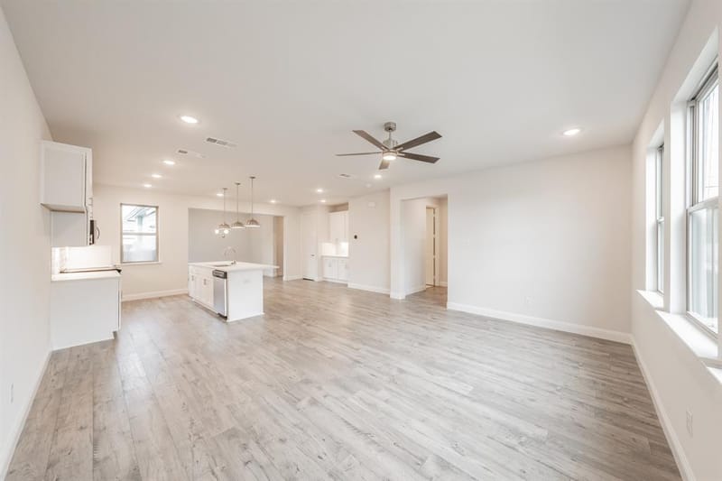 9709 Thorncrown Lane, Fort Worth TX 76179 - Photo 4