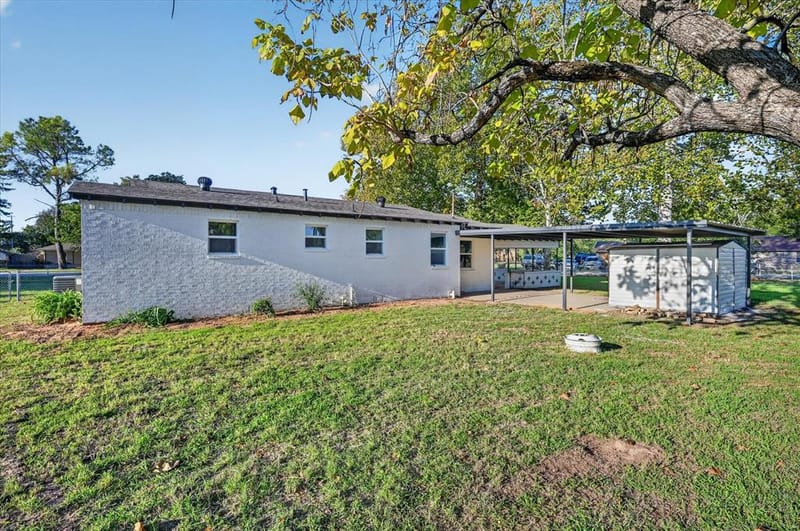 716 Kerry Lane, Azle TX 76020 - Photo 32
