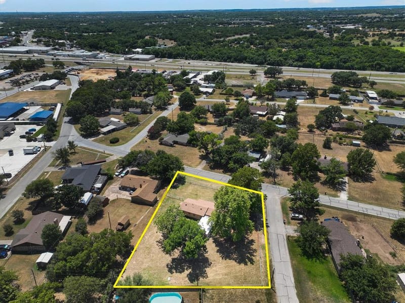 716 Kerry Lane, Azle TX 76020 - Photo 5