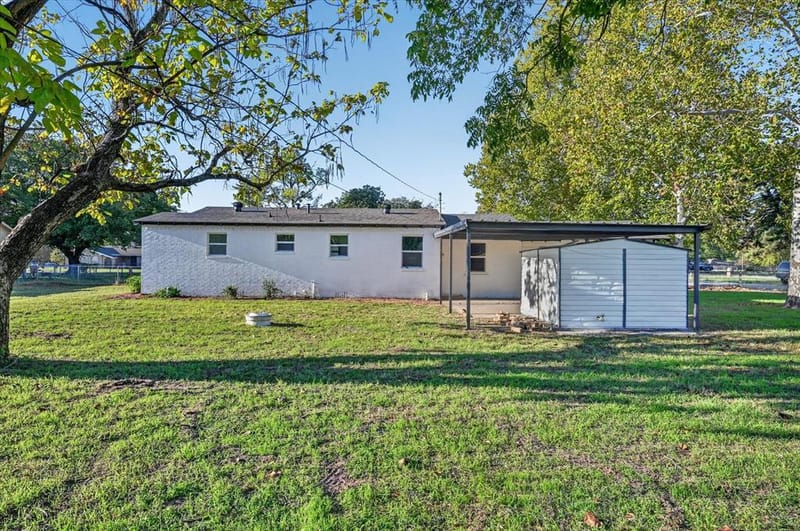 716 Kerry Lane, Azle TX 76020 - Photo 33