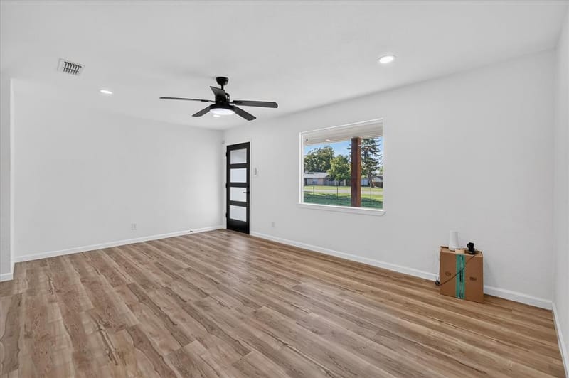 716 Kerry Lane, Azle TX 76020 - Photo 8