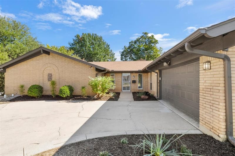 6313 Whitman Avenue, Fort Worth TX 76133 - Photo 4