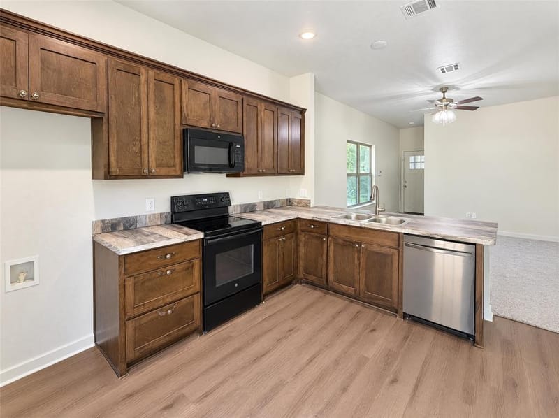 186 S Preston Street, Alvarado TX 76009 - Photo 3