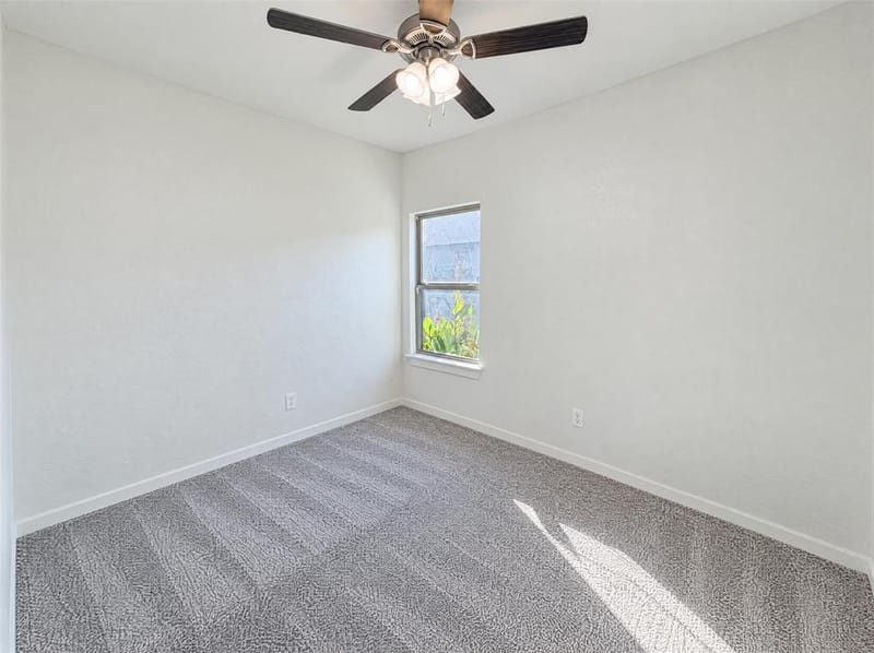 186 S Preston Street, Alvarado TX 76009 - Photo 8