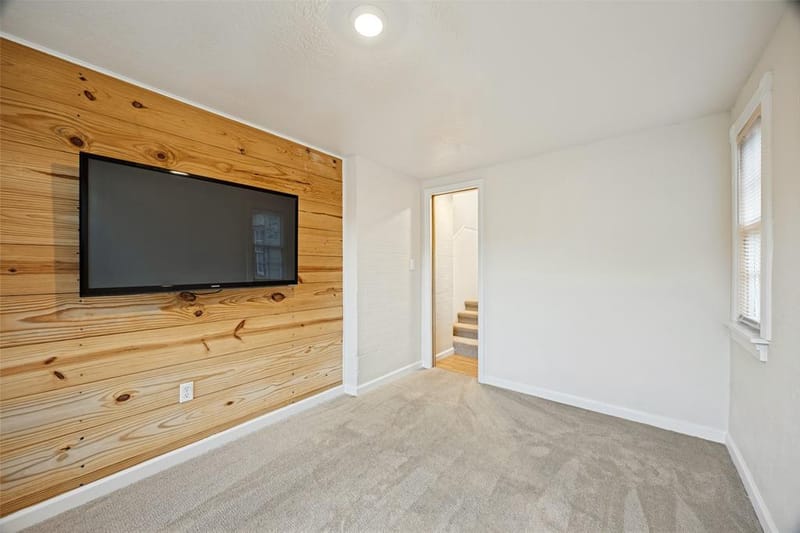 7011 Hammond Avenue, Dallas TX 75223 - Photo 22