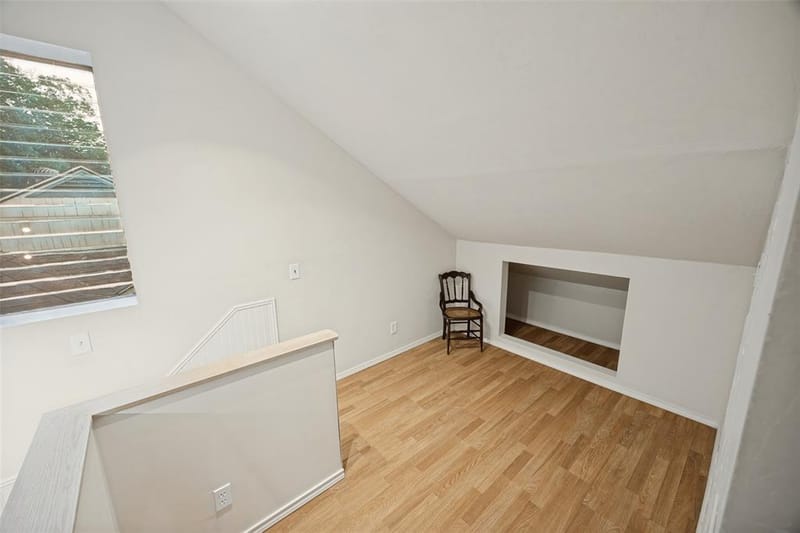 7011 Hammond Avenue, Dallas TX 75223 - Photo 24