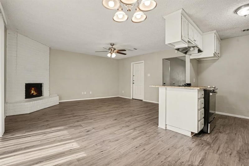 700 Prairie View Drive, Mansfield TX 76063 - Photo 7