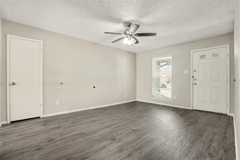 700 Prairie View Drive, Mansfield TX 76063 - Photo 3