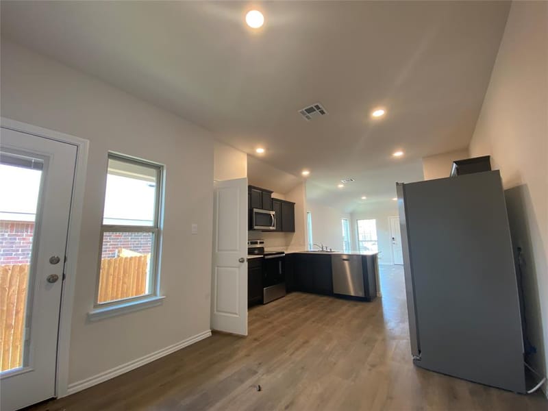 1315 DRAPER Lane, Forney TX 75126 - Photo 4