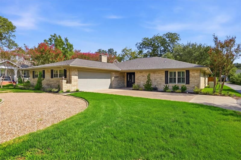 1105 N Woods Street, Sherman TX 75092 - Photo 6