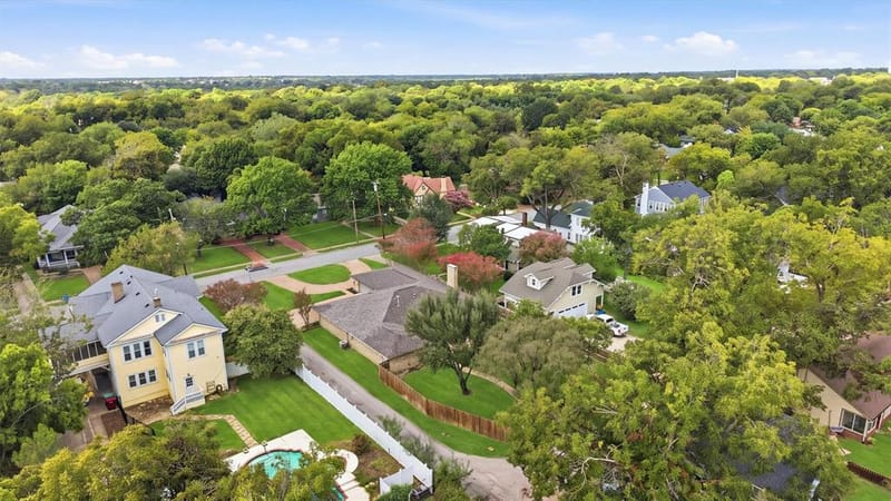 1105 N Woods Street, Sherman TX 75092 - Photo 13