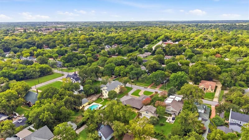 1105 N Woods Street, Sherman TX 75092 - Photo 12