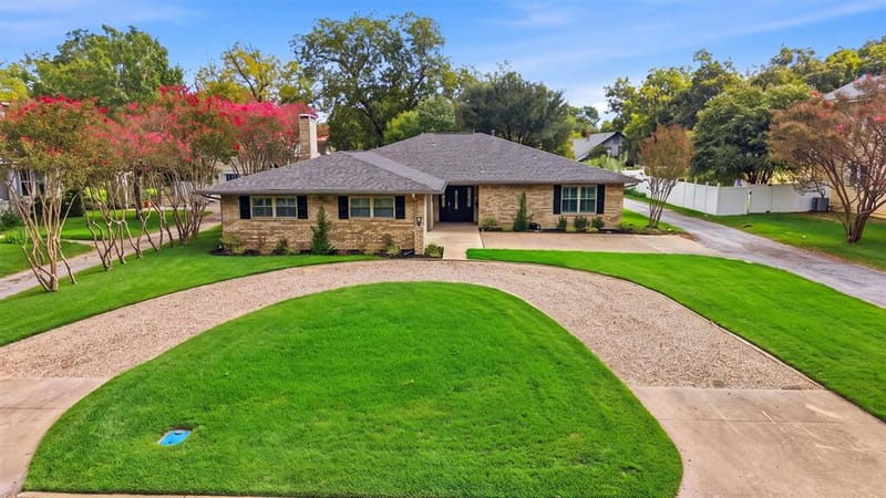 1105 N Woods Street, Sherman TX 75092