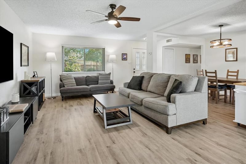 2219 Crockett Drive, Carrollton TX 75006 - Photo 4