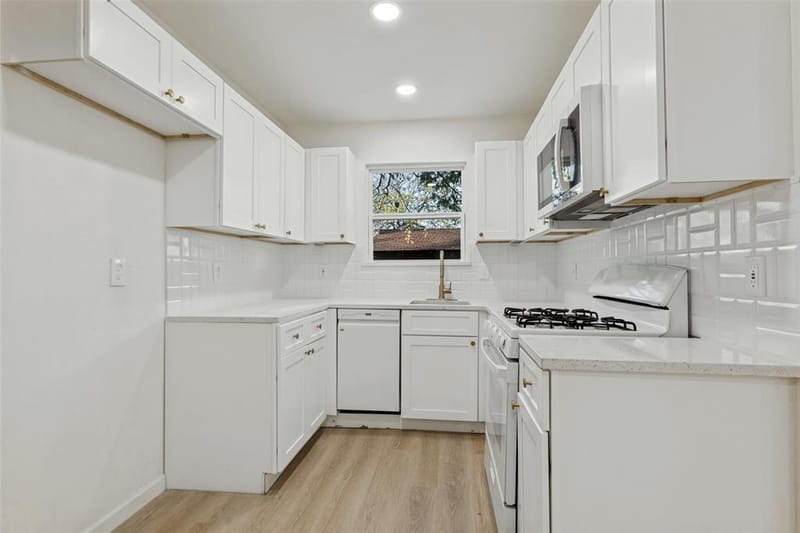 1114 10th Street, Plano TX 75074 - Photo 2