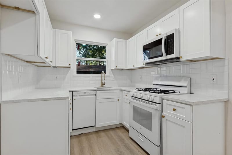 1114 10th Street, Plano TX 75074 - Photo 6