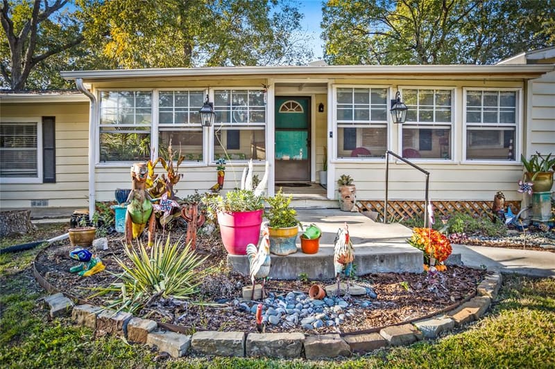 1641 Ben Davis Drive, Garland TX 75040 - Photo 4