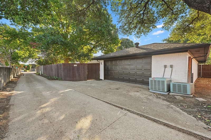 6727 Southpoint Drive, Dallas TX 75248 - Photo 29