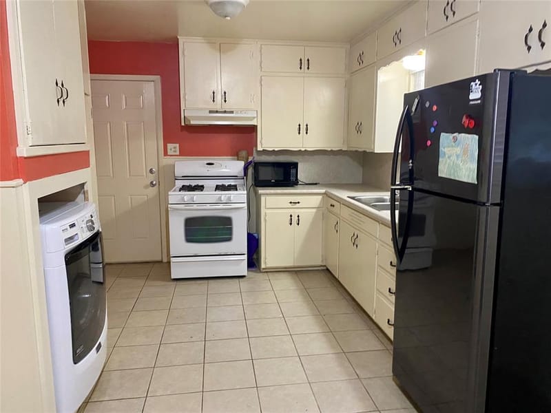 507 W Smith Street, Cleburne TX 76033 - Photo 6