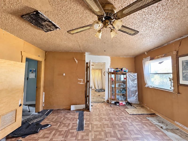 1465 Avenue Avenue E, Fort Worth TX 76104 - Photo 11