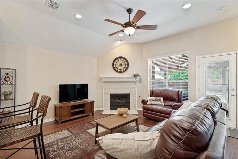 8201 Clear Bay, McKinney TX 75072 - Photo 4