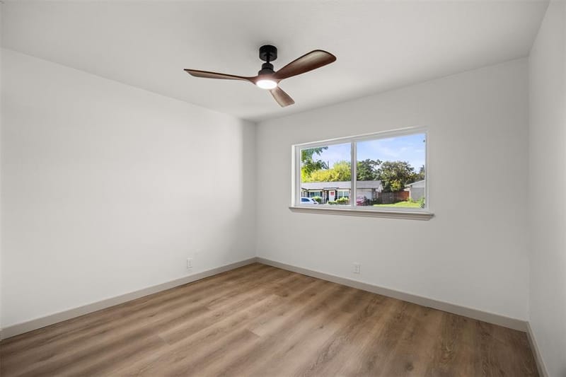 3106 Parker Street, Irving TX 75062 - Photo 9