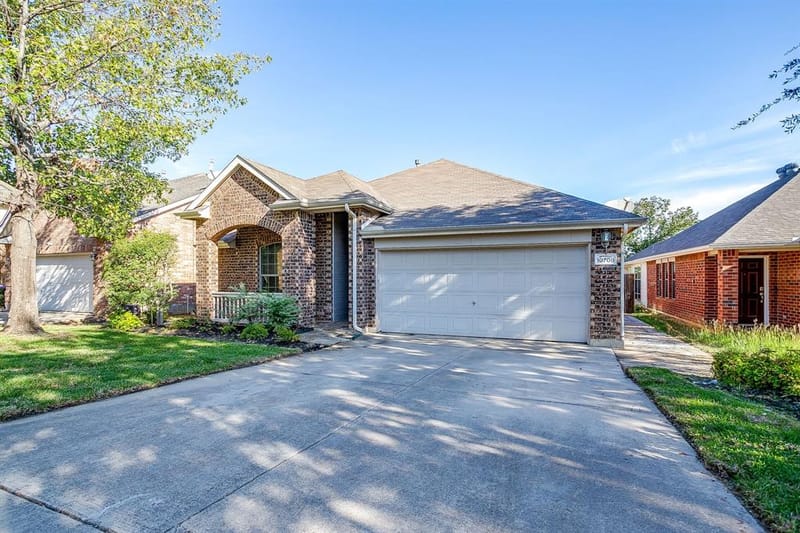 10708 Highland Ridge Road, Fort Worth TX 76108 - Photo 2