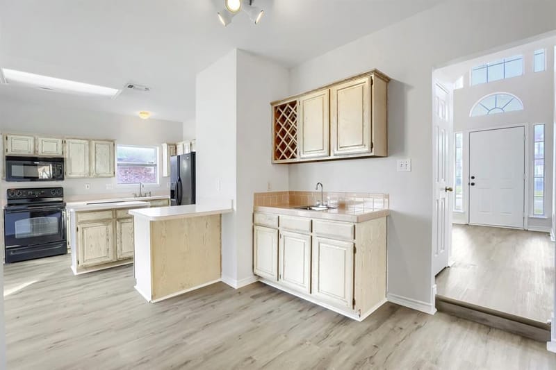 1313 Blue Jay Drive, Lewisville TX 75077 - Photo 8