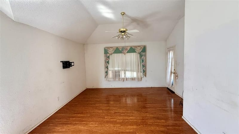 6200 Pierce Arrow Drive, Arlington TX 76001 - Photo 5
