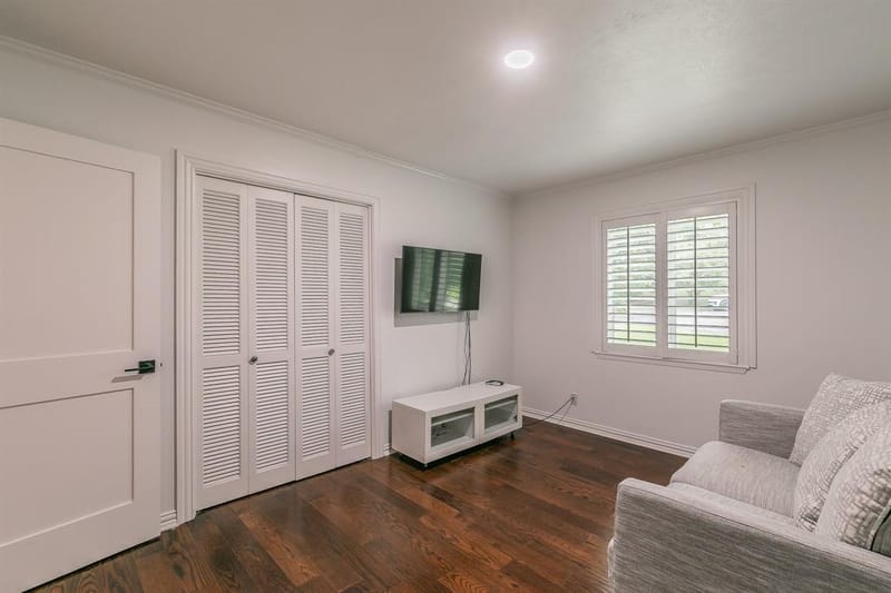 8559 S Mediterranean Circle, Dallas TX 75238 - Photo 17