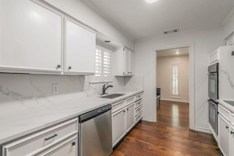 8559 S Mediterranean Circle, Dallas TX 75238 - Photo 11