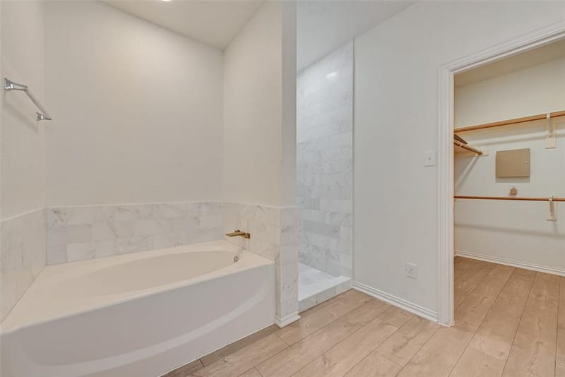 9854 Walnut Hill Drive, Providence Village TX 76227 - Photo 13