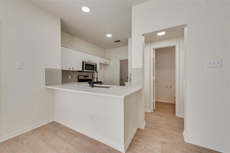 9854 Walnut Hill Drive, Providence Village TX 76227 - Photo 8