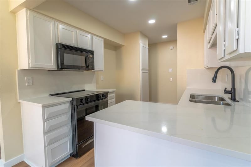 3409 Brook Glen Drive, Garland TX 75044 - Photo 6