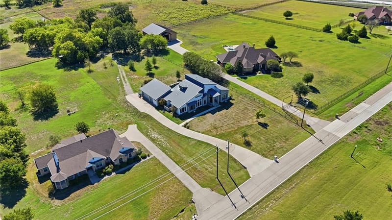 211 Hunter Pass, Waxahachie TX 75165 - Photo 3