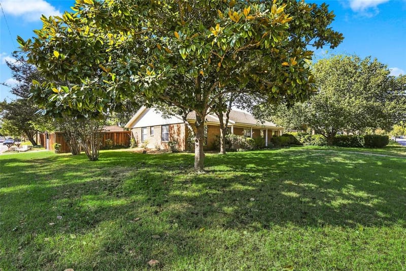 145 Hillside Lane, DeSoto TX 75115 - Photo 2