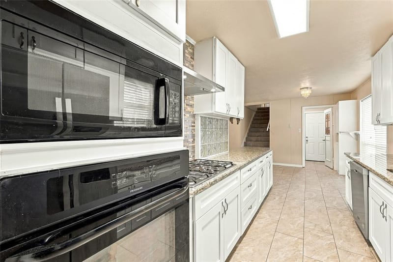 145 Hillside Lane, DeSoto TX 75115 - Photo 13