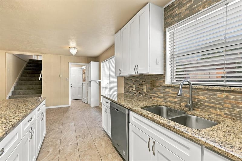 145 Hillside Lane, DeSoto TX 75115 - Photo 14