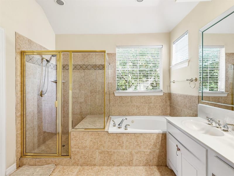 14567 Juliard Lane, Addison TX 75001 - Photo 19