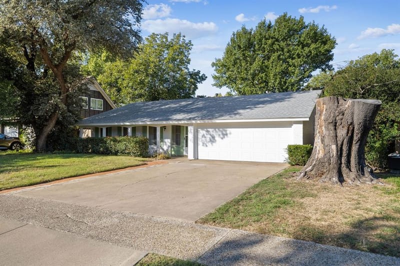3209 Sheffield Street, Irving TX 75062 - Photo 2