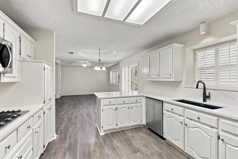210 Santa Fe Trail, Waxahachie TX 75165 - Photo 14